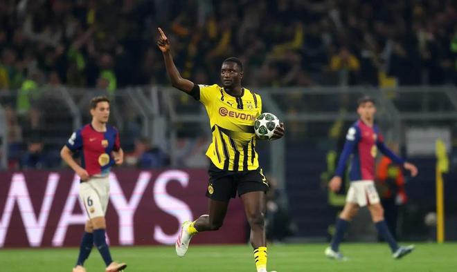 世俱杯前瞻：弗米對(duì)多特，大黃蜂攻強(qiáng)守弱