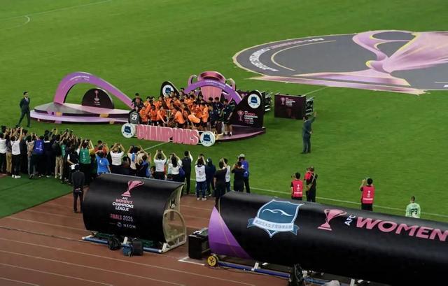 武漢女足奪冠，三戰(zhàn)奪冠熱門(mén)隊(duì)奪冠