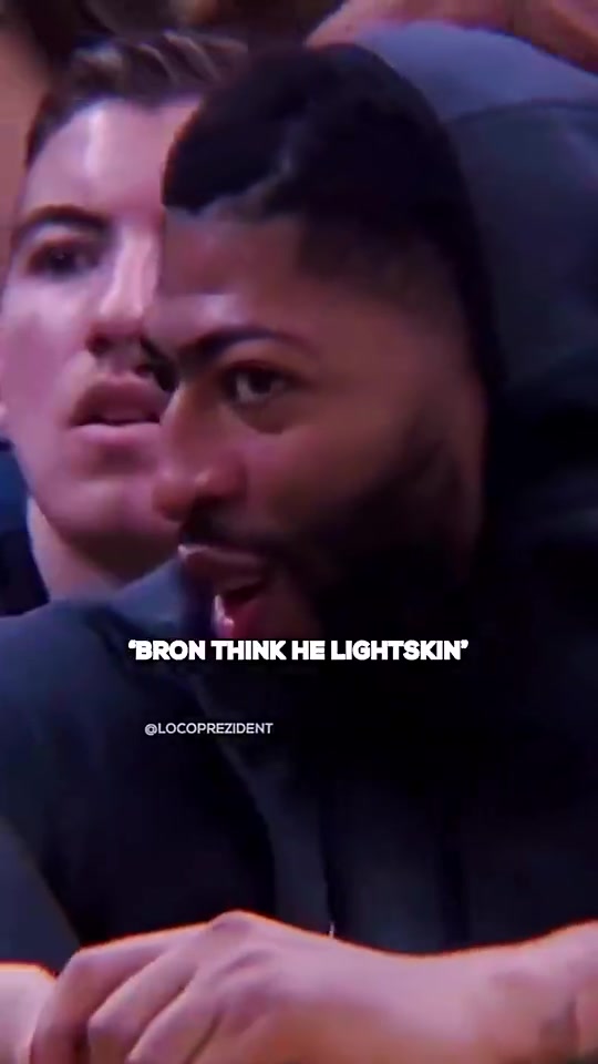 2020奪冠年的詹姆斯在場邊和濃眉笑得這么開心