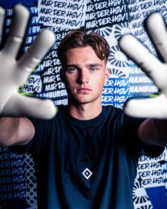 官方：漢堡簽約U18門將費(fèi)爾南多·迪克斯