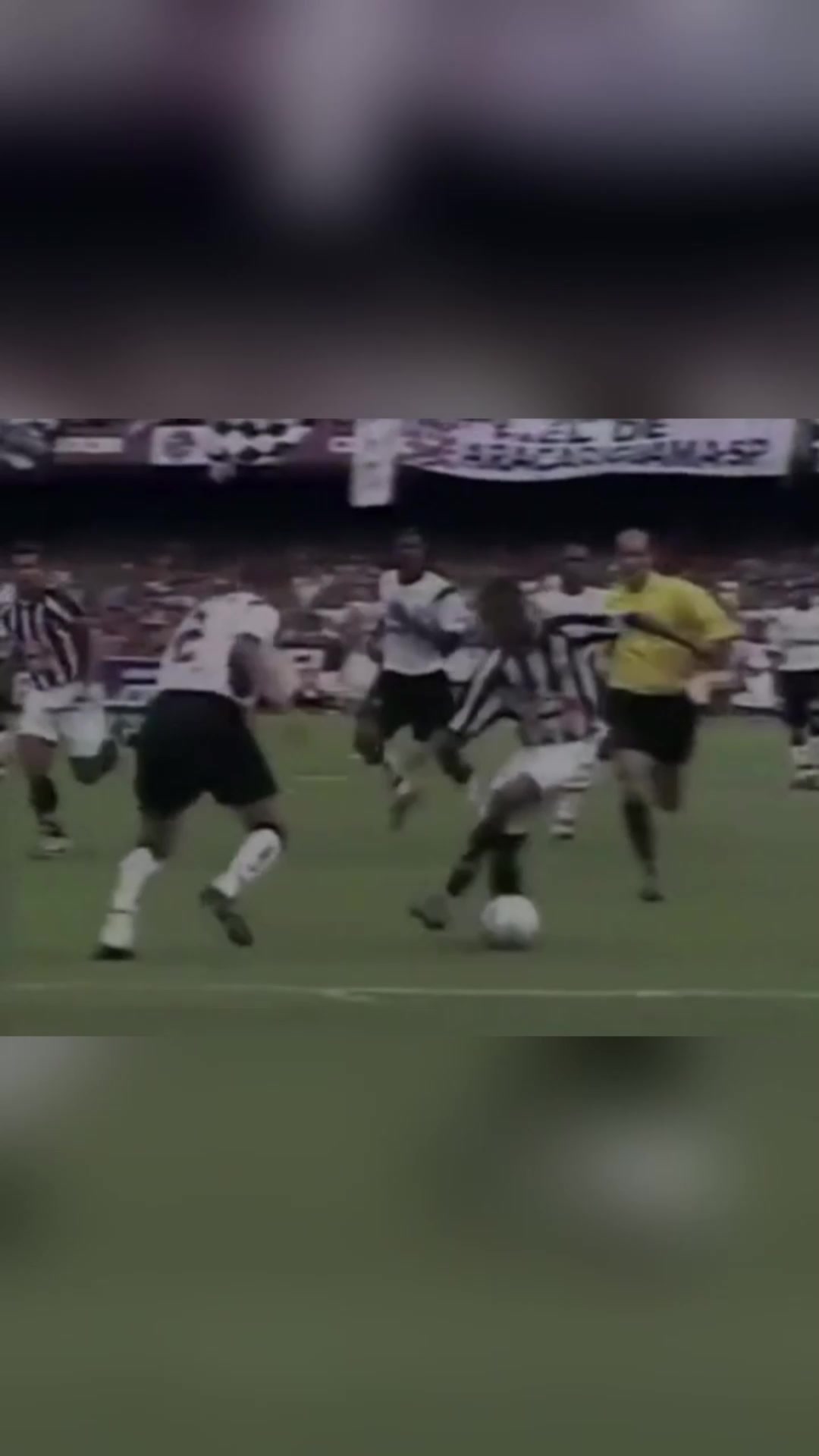 17歲的羅比尼奧瘋狂連踩8次單車從此獲得單車少年稱號(hào)