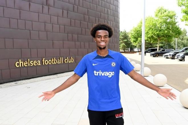 德萊比錫追楚克烏梅卡，已開(kāi)談，多特競(jìng)爭(zhēng)。