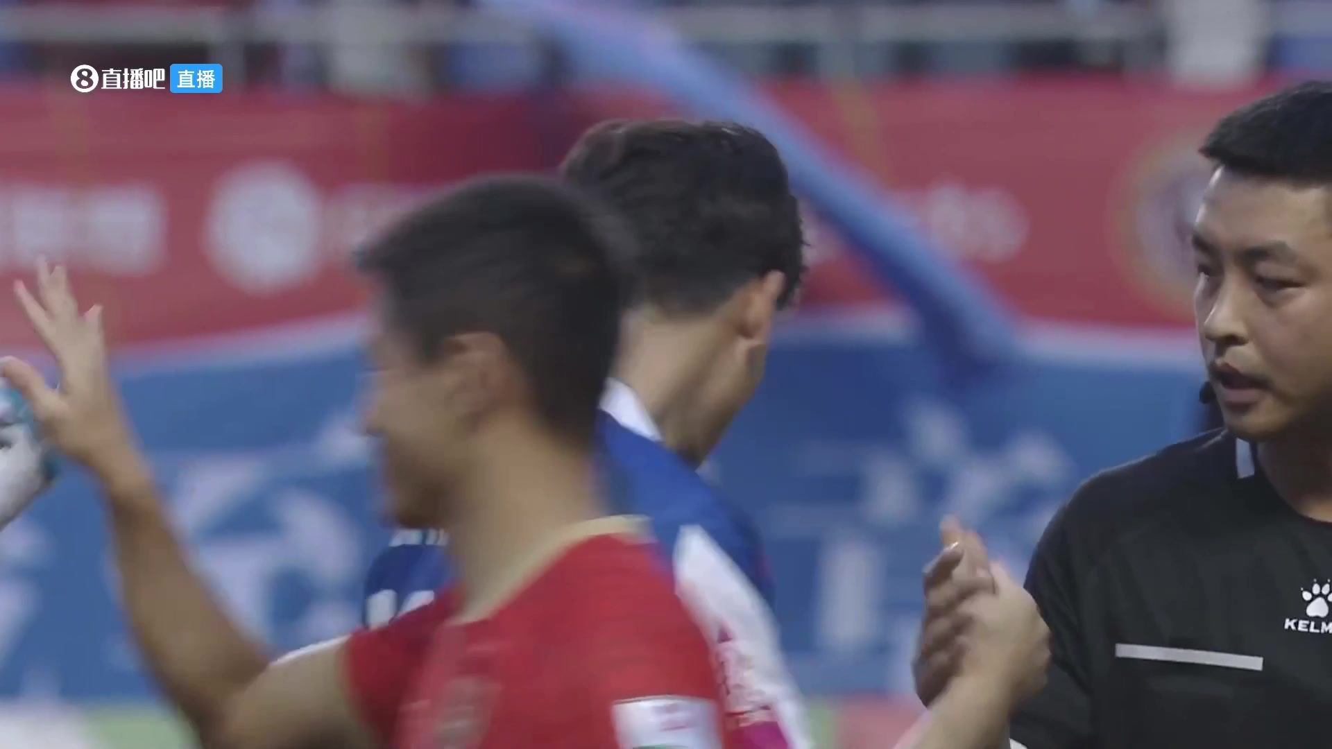 上海嘉定三名球迷跨越千里赴石家莊這才是足球最原始的熱愛