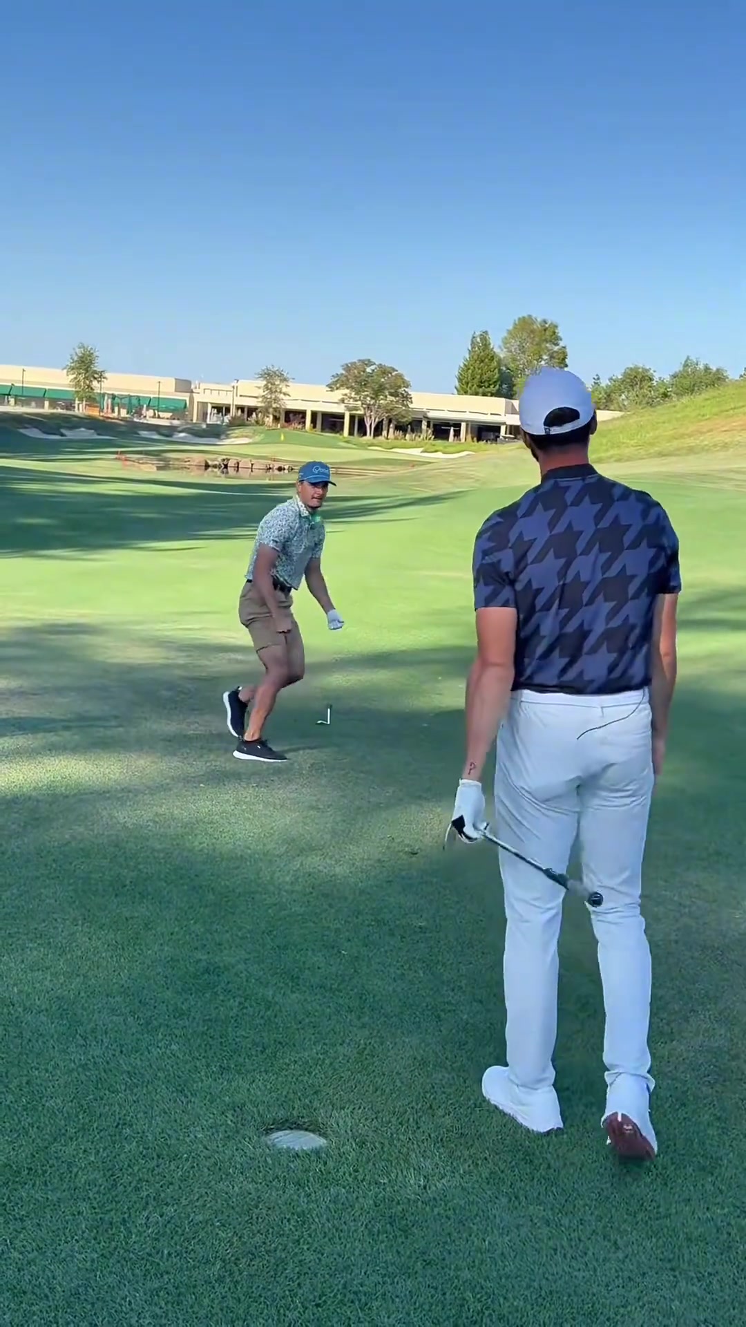 庫里下賽季的慶祝動作學到了回家狂練