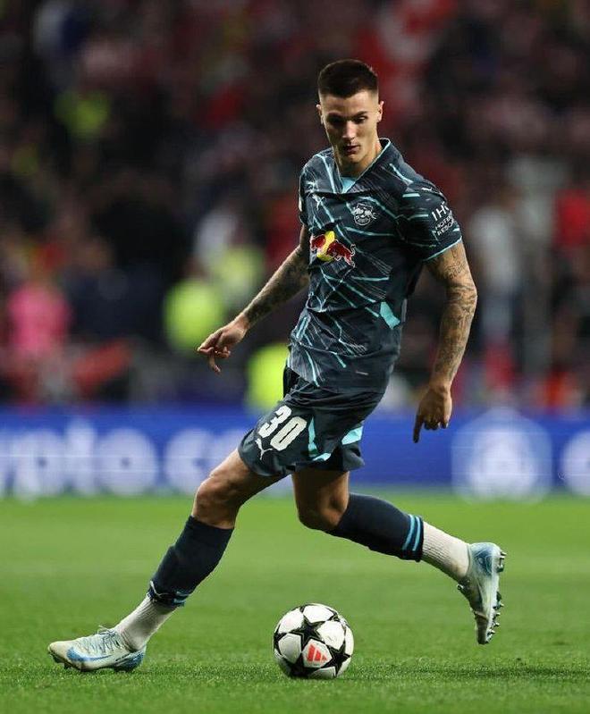 曼聯(lián)獵物遭劫，喜鵲軍急啟B計劃防伊薩克轉(zhuǎn)會。