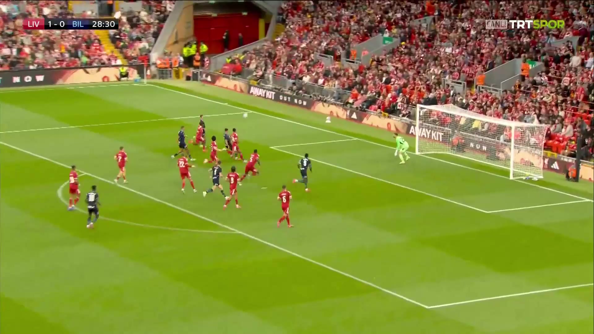 畢巴1-1扳平利物浦桑謝特禁區(qū)內(nèi)無(wú)人盯防打門(mén)得手