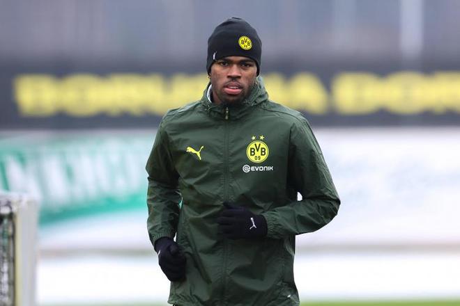 英媒：多特切爾西商談烏梅卡轉(zhuǎn)會，交易樂觀。