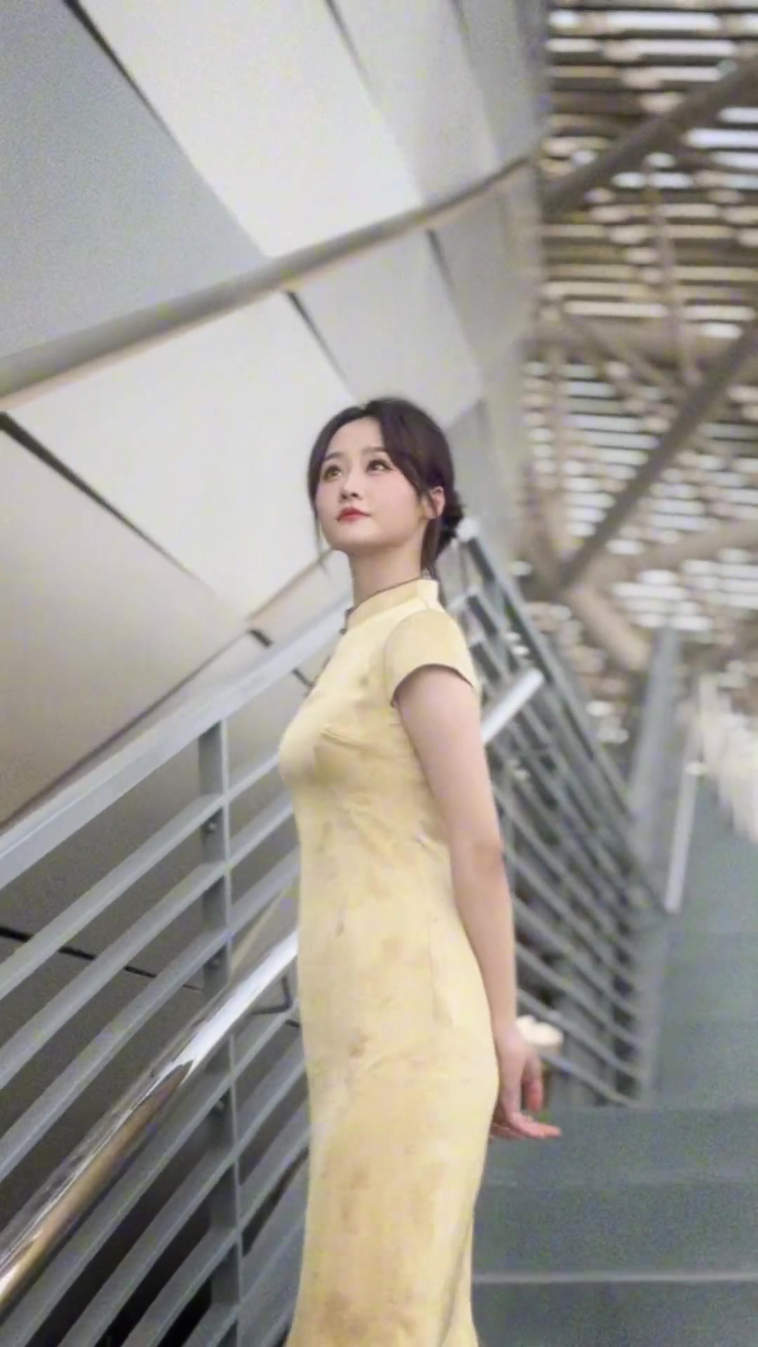 女主播果果曬旗袍裝扮老祖宗的審美是對(duì)的