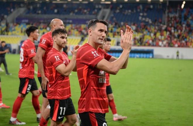 足球報(bào)：業(yè)內(nèi)人士認(rèn)為，蓉城3-0開啟亞洲頂級俱樂部之路