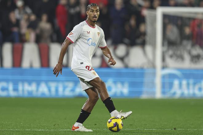 德天藥企談巴代引進(jìn)，已與球員簽協(xié)議，預(yù)計(jì)總價(jià)3000萬(wàn)歐。