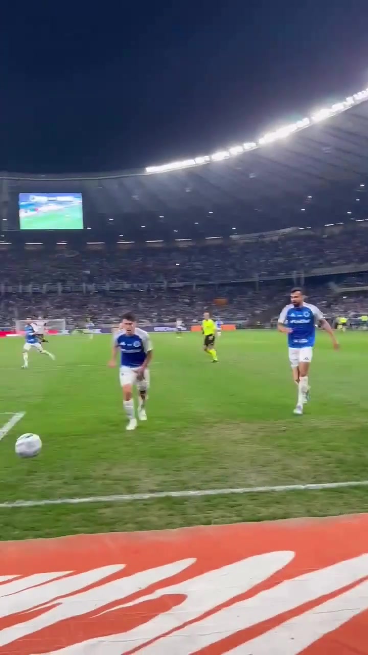 騷內(nèi)馬爾巴甲聯(lián)賽中戲?；蔚狗朗厍騿T