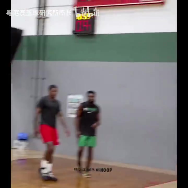 下賽季會效力哪支球隊西蒙斯休賽期訓(xùn)練合集三分抬手就有