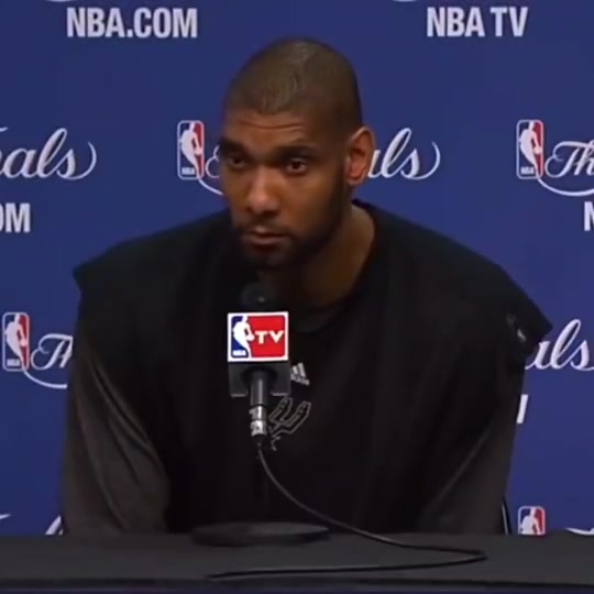 鄧肯07年總決賽采訪我們用5個(gè)人來(lái)防詹姆斯他是世界上最好的球員