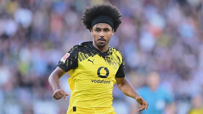 阿德耶米：多特爭冠，不急續(xù)約。