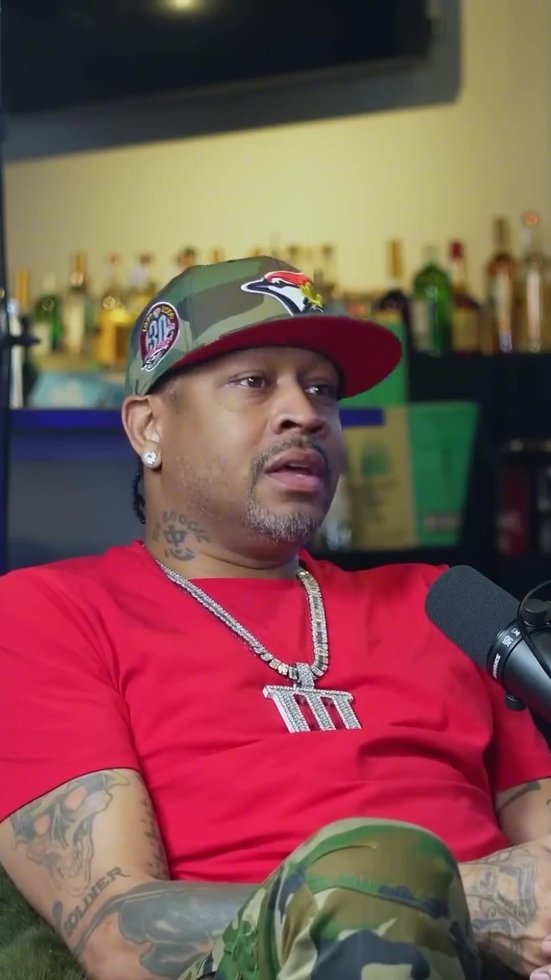 艾佛森選歷史最強(qiáng)首發(fā)五人喬科鯊詹庫 我艾還是太謙虛了