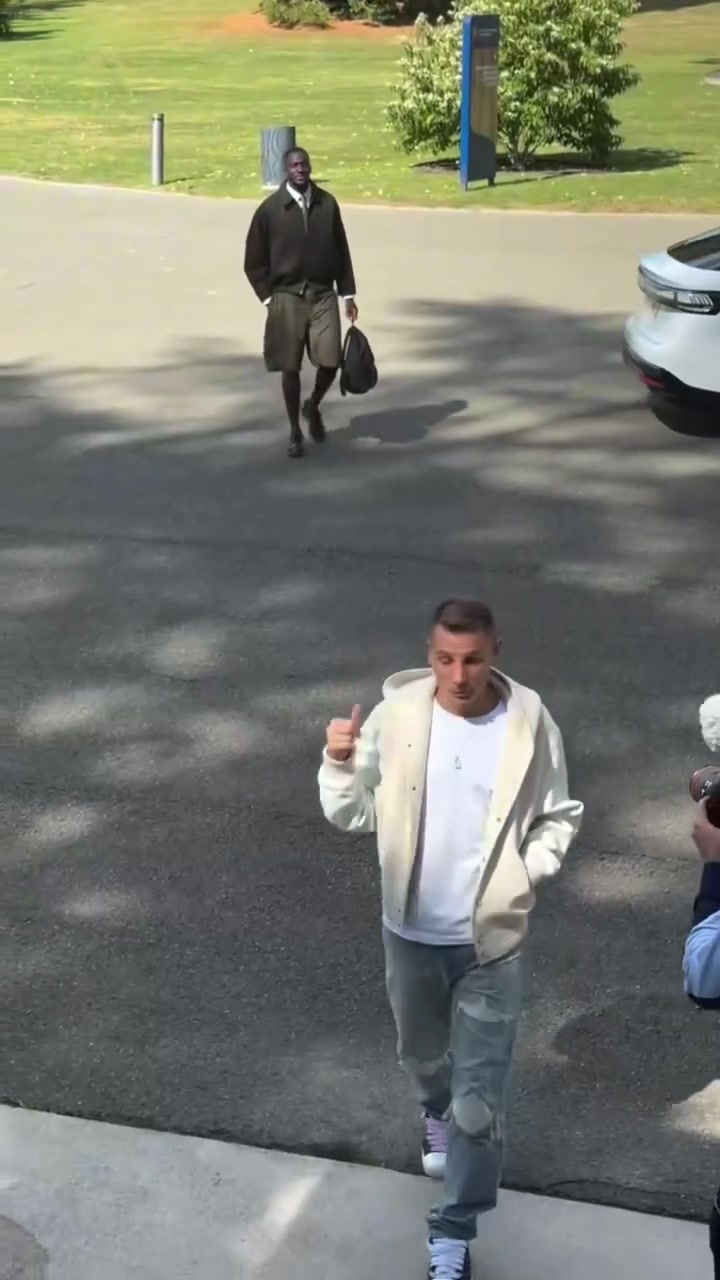 不愧是時尚之都法國眾將穿搭埃基蒂克化身時尚超模