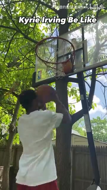 粉絲模仿歐文上籃好像沒毛病