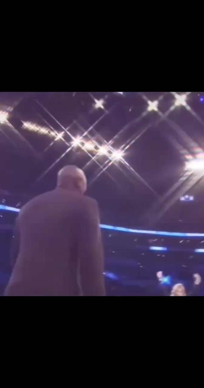 鮑爾默的小細(xì)節(jié)名場面喬丹與珍妮阿姨和鮑爾默的見面