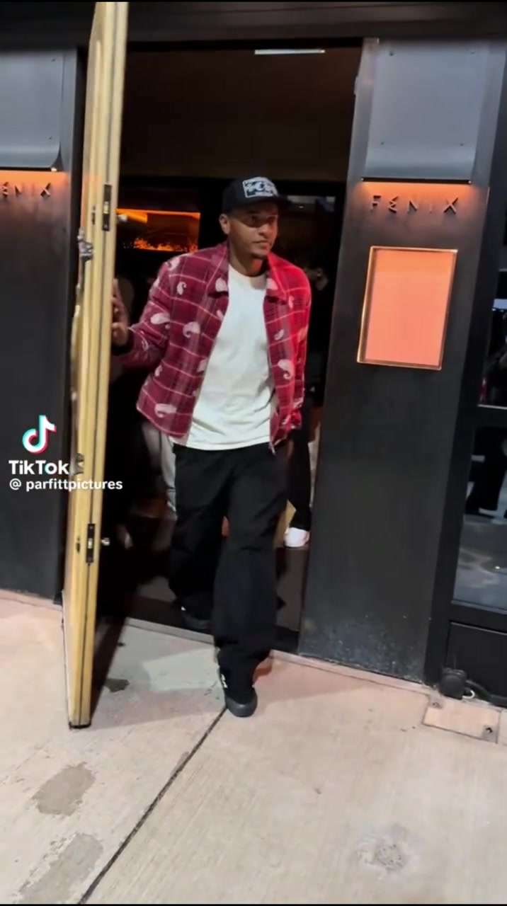 來不及說再見曼城球員參加阿砍吉的告別酒會