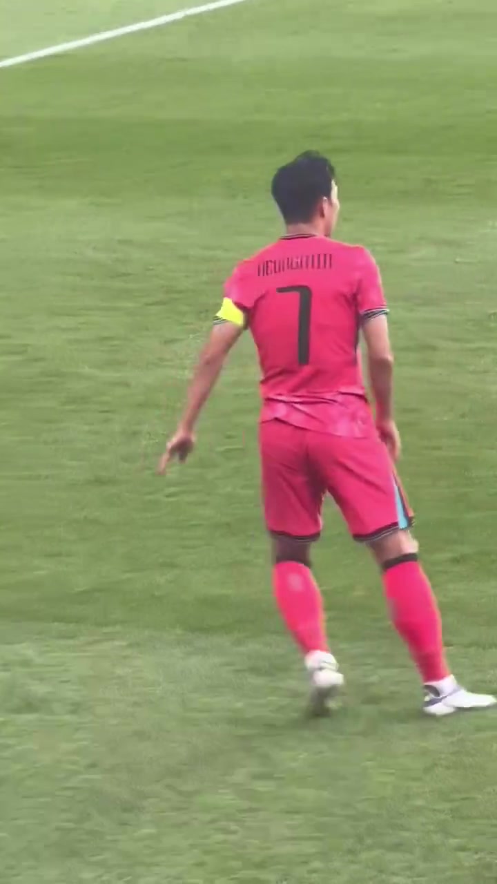 啟動還是慢了啊場邊直拍孫興慜瘋狂跨步嘗試過人