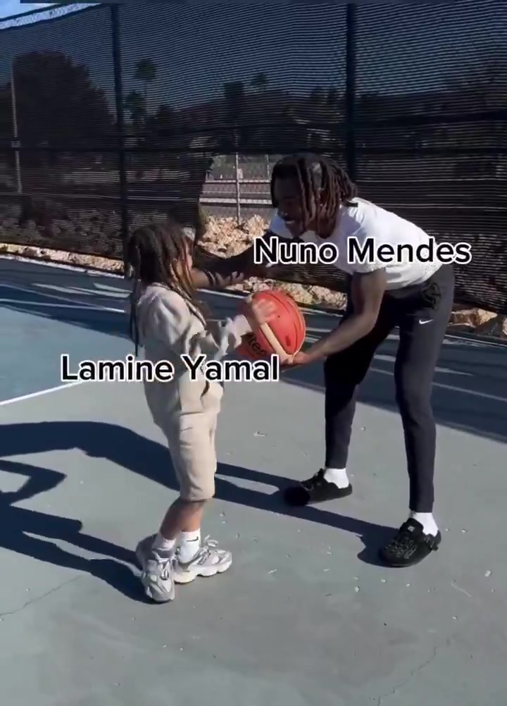 太壞了國(guó)外網(wǎng)友惡搞今天凌晨亞馬爾vs門(mén)德斯