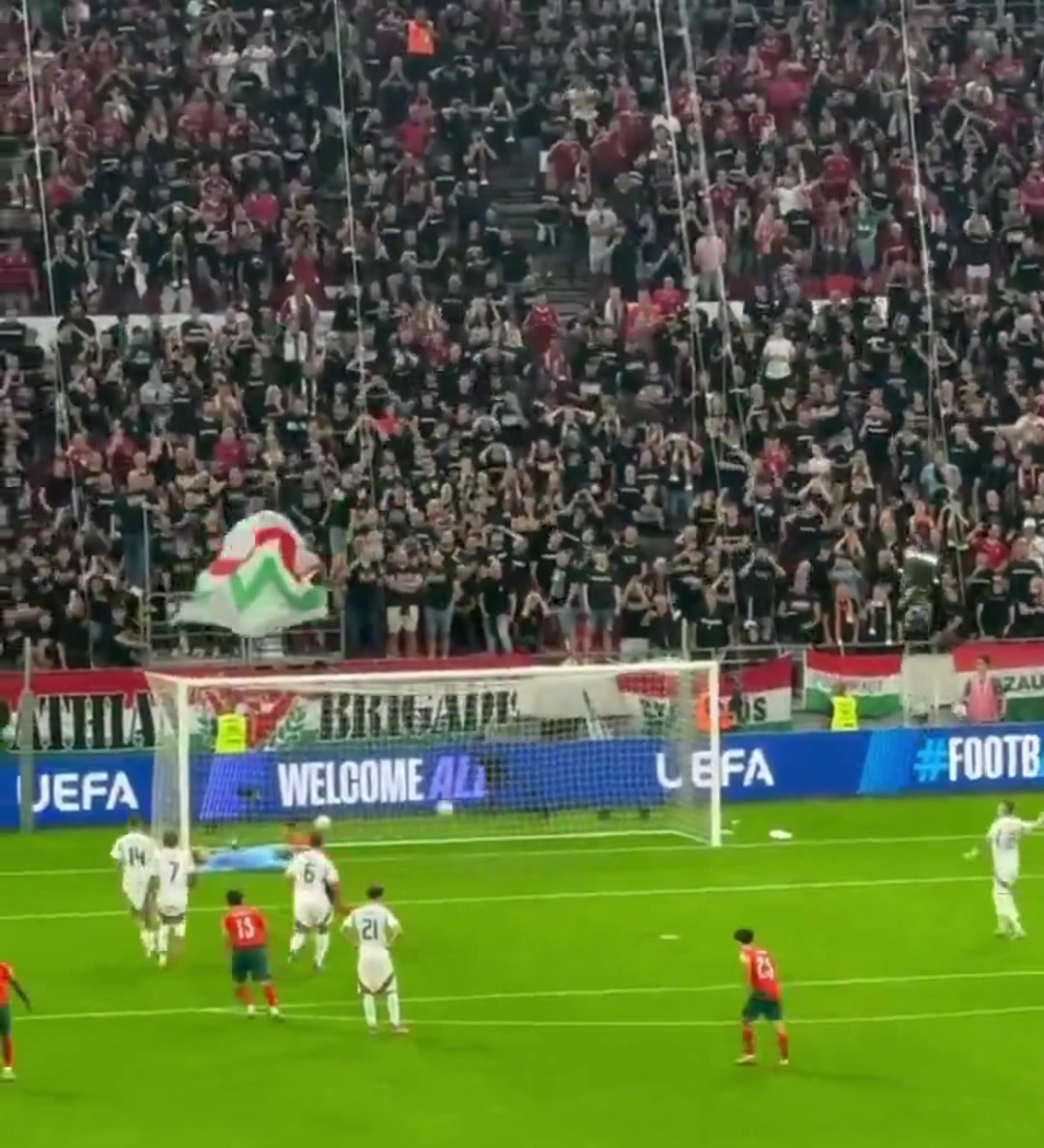 當(dāng)你看到C羅現(xiàn)在的罰點(diǎn)方式會(huì)不會(huì)有些緊張