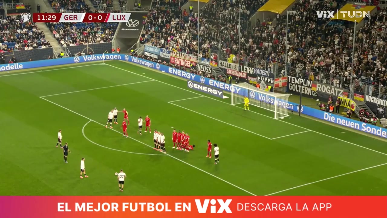 圓月彎刀勞姆任意球直接破門(mén)德國(guó)1-0領(lǐng)先盧森堡