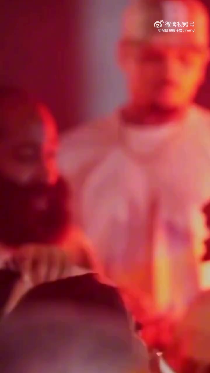 哈登昨晚和說唱歌手參加Breezy Bowl的聚會(huì)