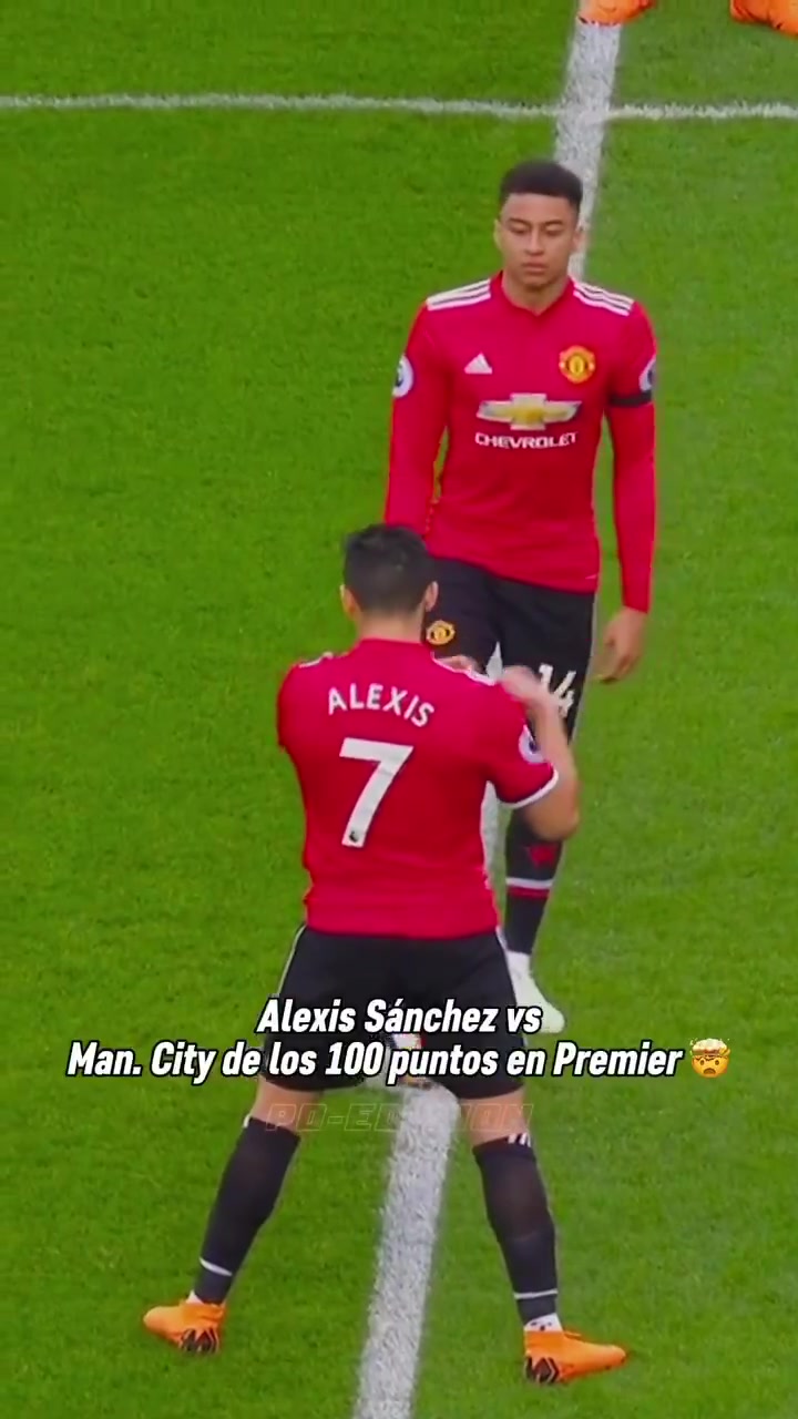 曼市德比經(jīng)典逆轉(zhuǎn)這場(chǎng)比賽桑切斯的表現(xiàn)很是亮眼