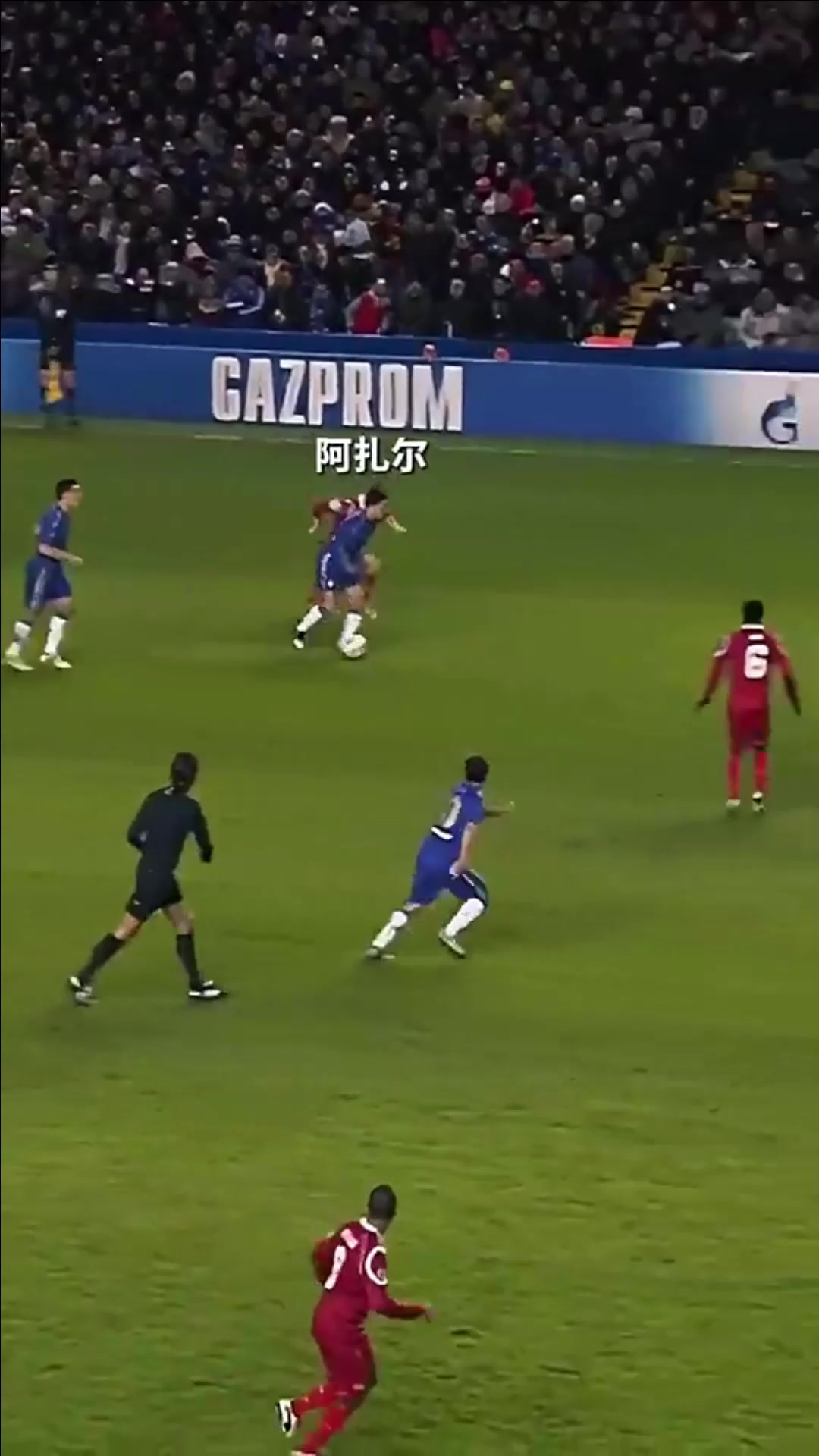 無視防守那個身披17號球衣的青澀扎球王