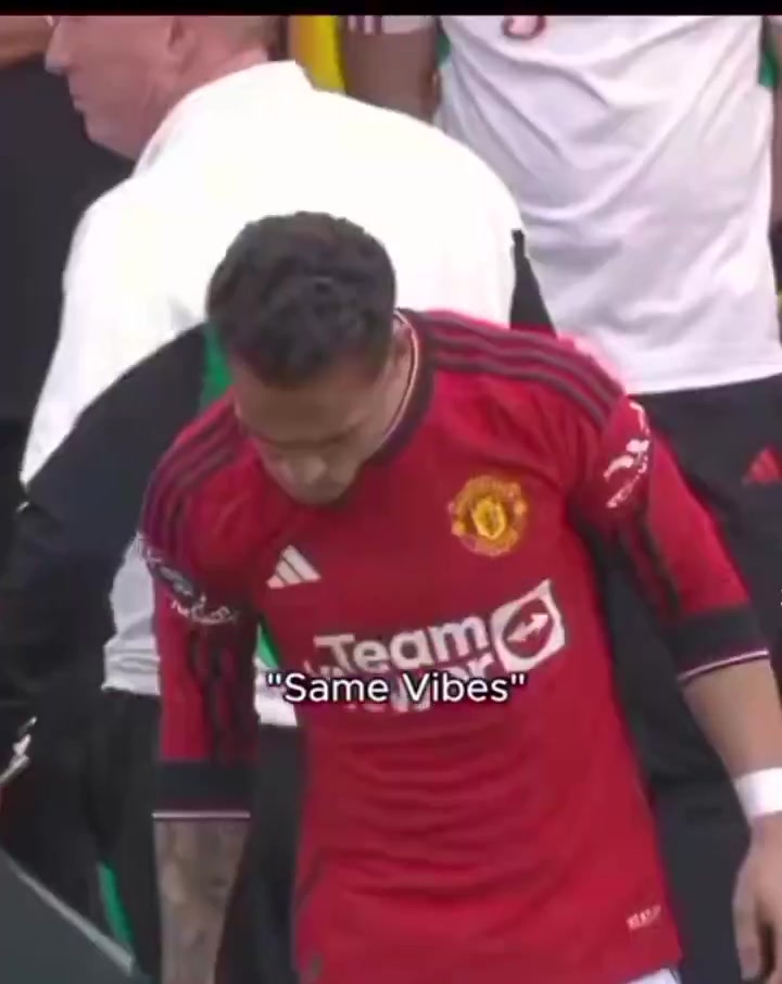 外國網(wǎng)友此時此刻仿佛在維爾茨身上看到了圓神的影子