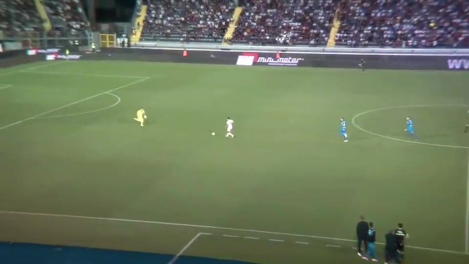 曾經(jīng)的基耶薩球迷只有踢過球的才知道這一下爬起來有多難