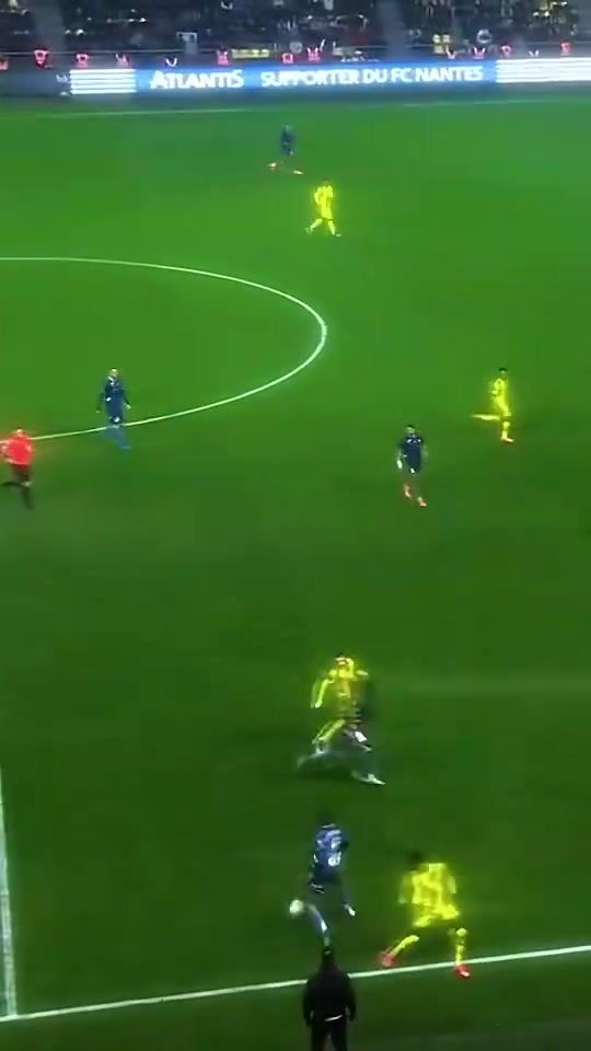 狀態(tài)火熱名場面格林伍德在馬賽踢球就得會馬賽回旋