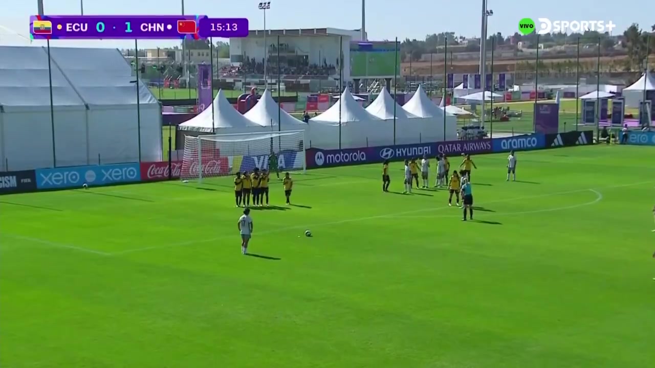 十分角曾屹婕連場(chǎng)任意球破門U17中國(guó)女足2-0厄瓜多爾