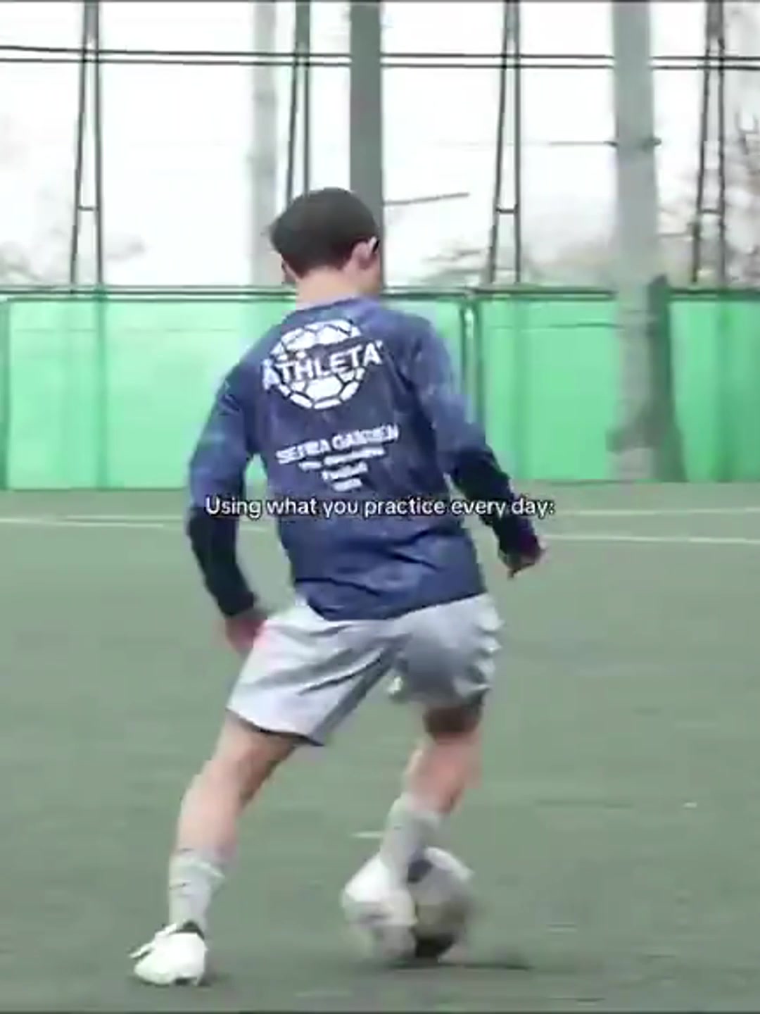 絲滑日本小球員的控球視頻在外網(wǎng)爆火