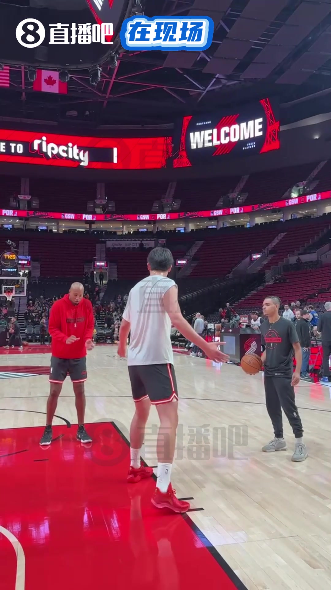 楊瀚森賽前護(hù)框練習(xí)今天看來要化身籃下擎天柱