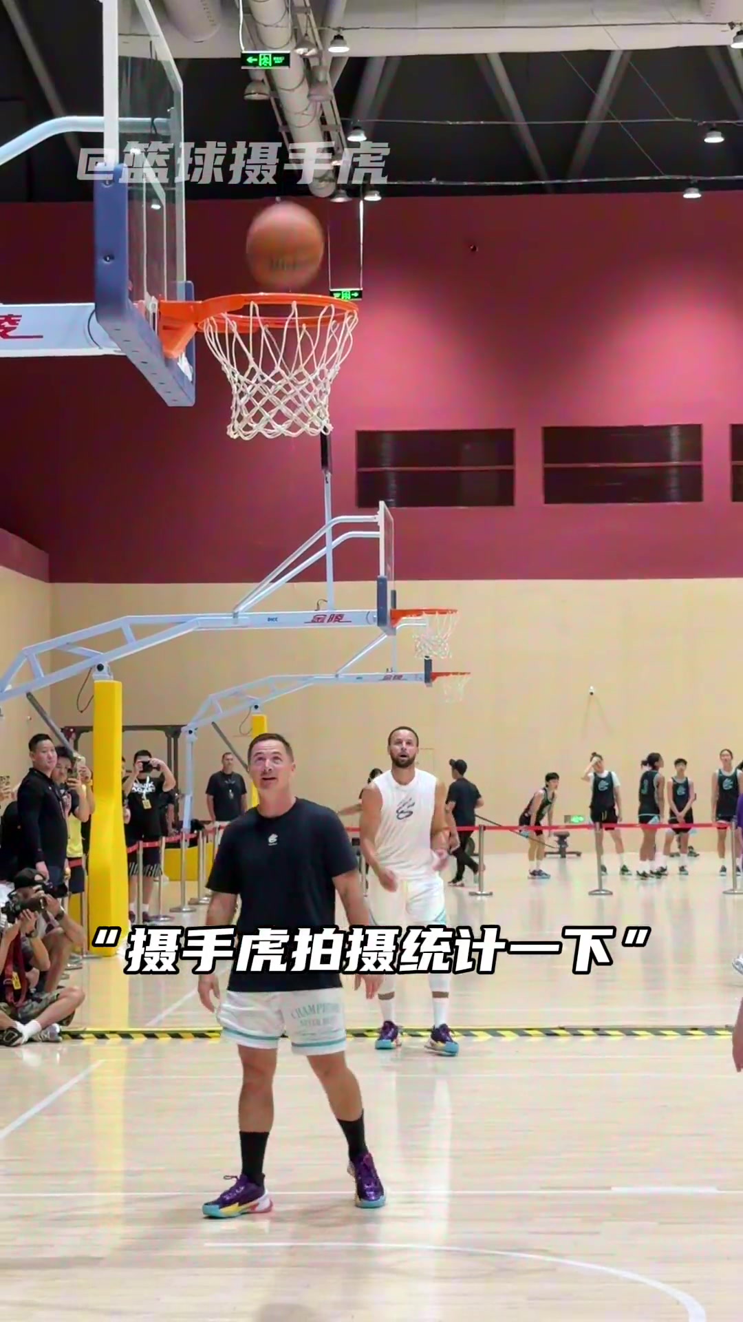 庫里投籃的準度真不開玩笑除了哇沒有其他形容詞了