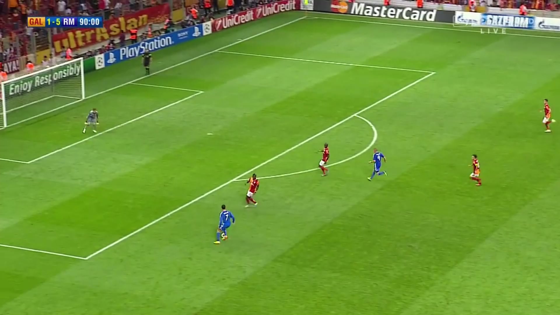 狀態(tài)全盛時(shí)期的C羅有多強(qiáng)C羅踩單車戲耍過人爆射破門戴帽